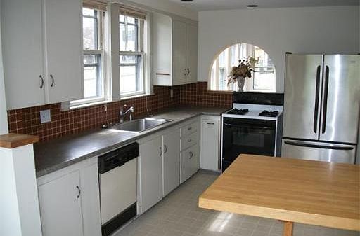 3rd image of 344 Merrimac St #1