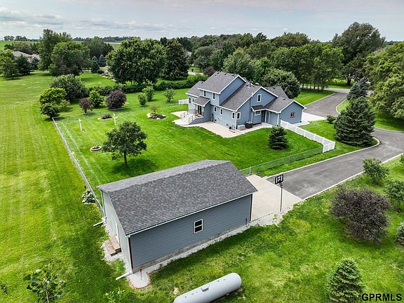 4th image of 302 Prairie Rd