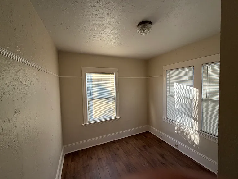 311 Oakland Ave — Photo 9