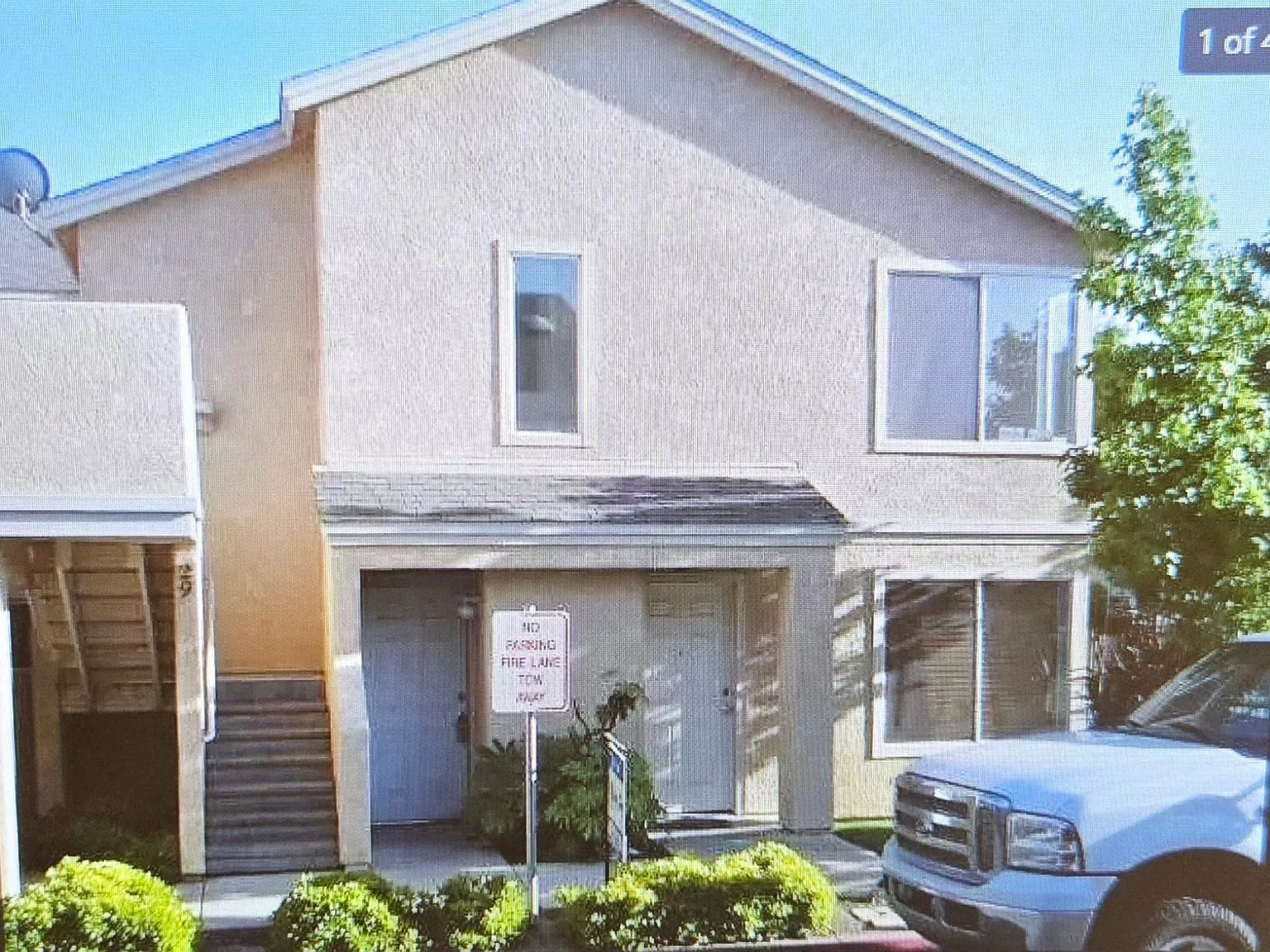 220 E Grant St — Photo 1