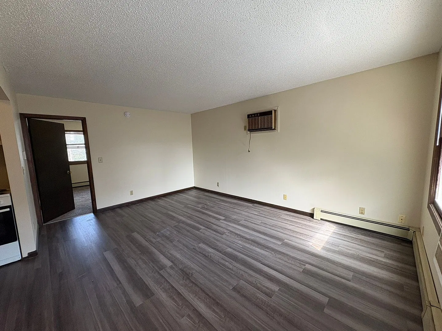 912 2nd Avenue — Photo 3