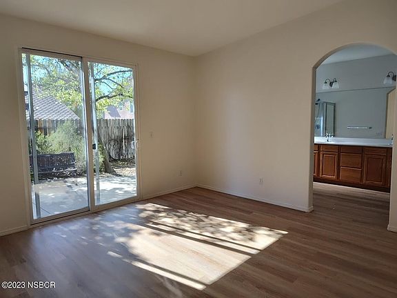 5th image of 370 Alder Ln