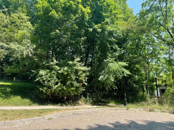 1425 Sibley St NW, Grand Rapids, MI 49504