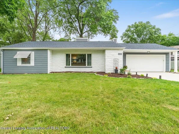 2176 Iroquois Rd, Okemos, MI 48864