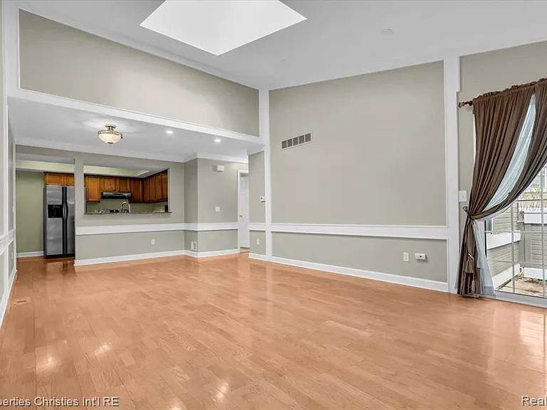 6651 Hearthside Ct — Photo 6