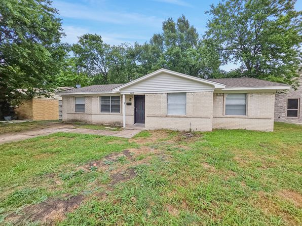 2212 Arcady Ln