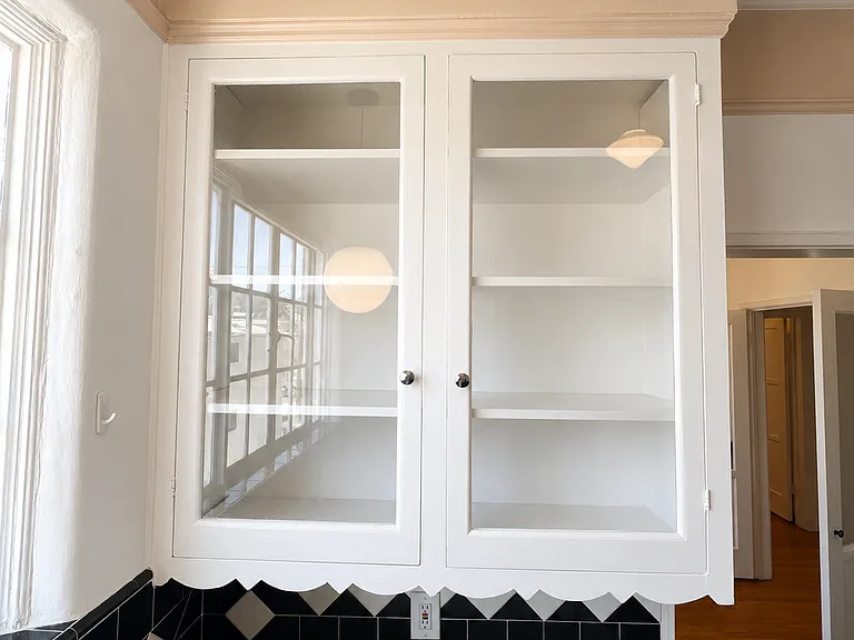 6010 Franklin Ave #4 — Photo 8