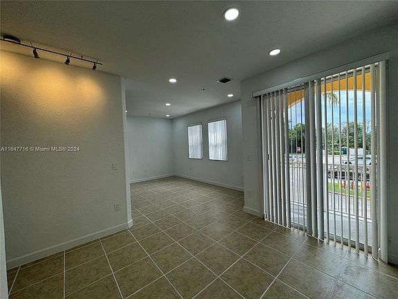 4th image of 10012 NW 7th St Unit 208