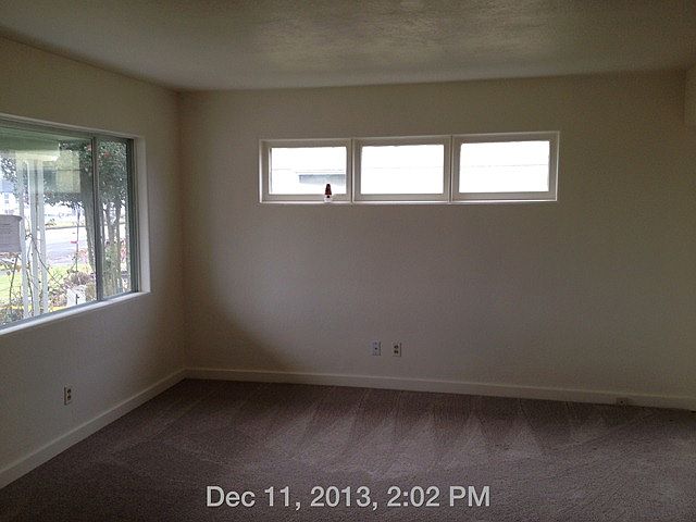 2nd image of 2842 Washington Way