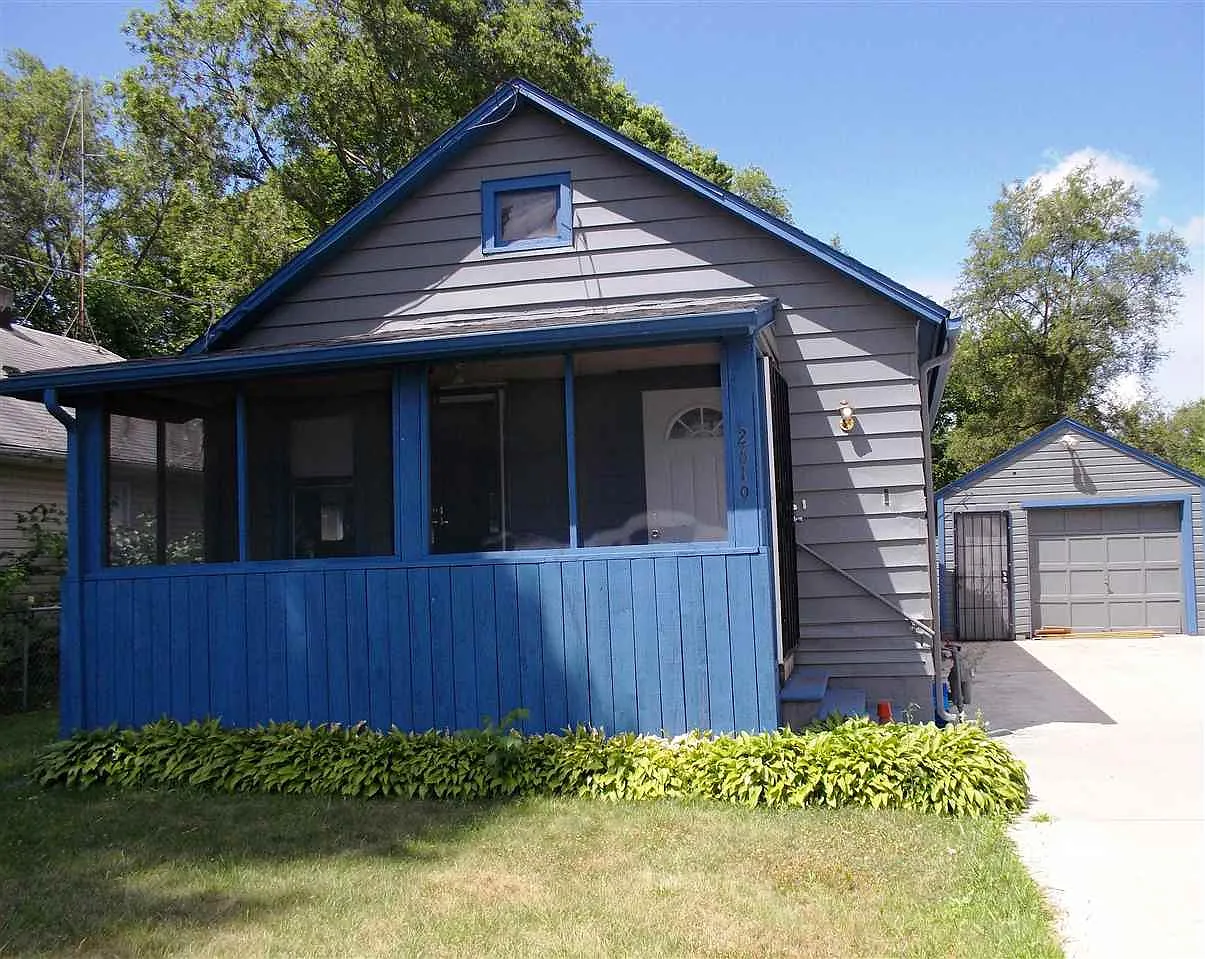 2619 Lapey St photo 1
