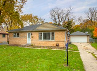1019 Wakeman Ave, Wheaton, IL 60187