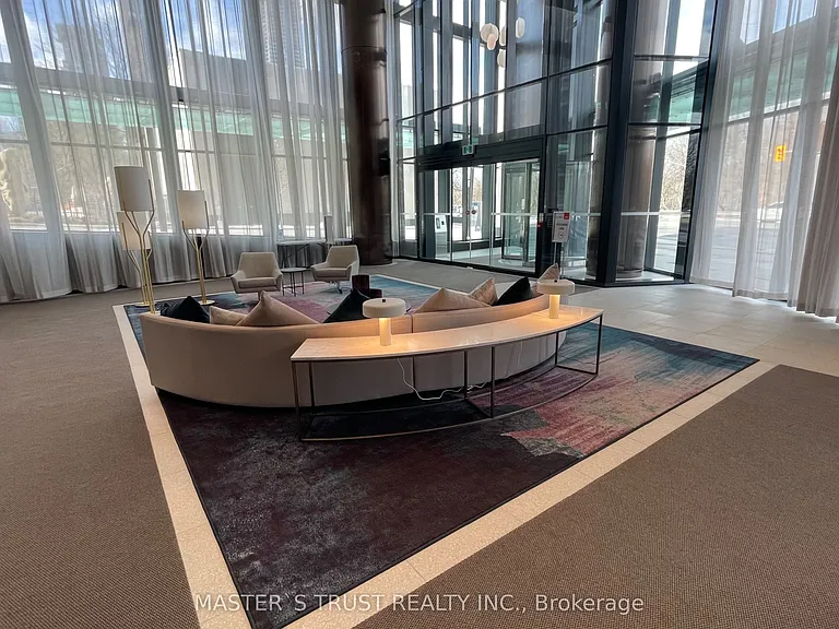 575 Bloor St E #207 — Photo 11