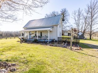3539 Gnat Grove Rd, Cornersville, TN 37047