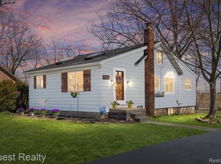 3681 Orchard View Ave, Rochester Hills, MI 48307