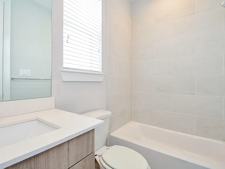 5903 Val Verde St #D — Photo 23