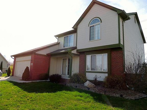 2nd image of 44766 Briarcliff Dr