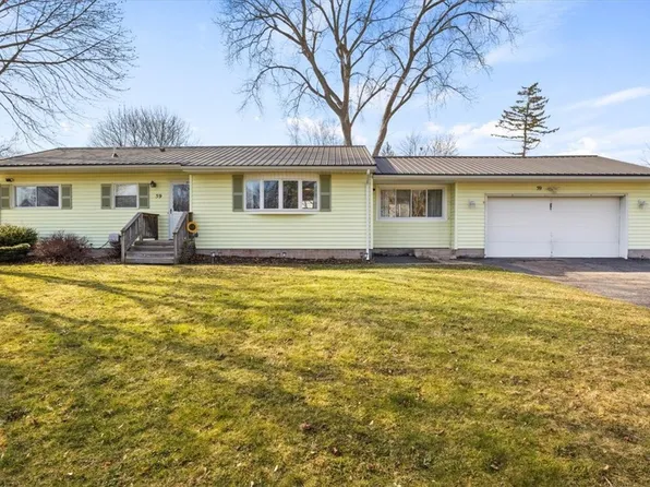 59 Viscount Dr, Rochester, NY 14623