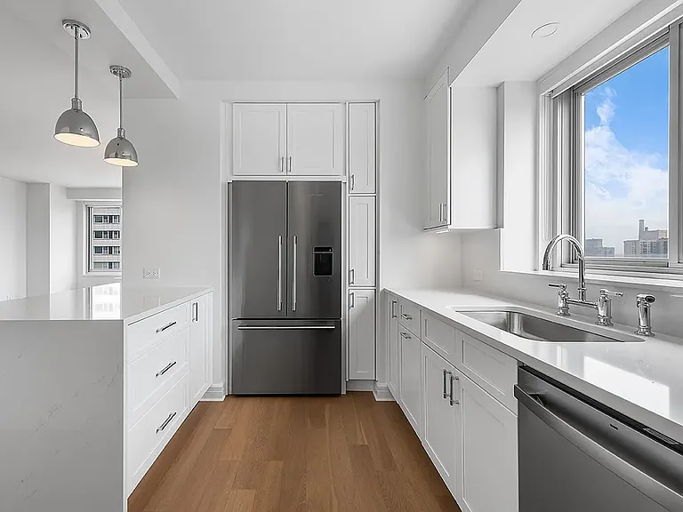 254 E 68th St #27E — Photo 3