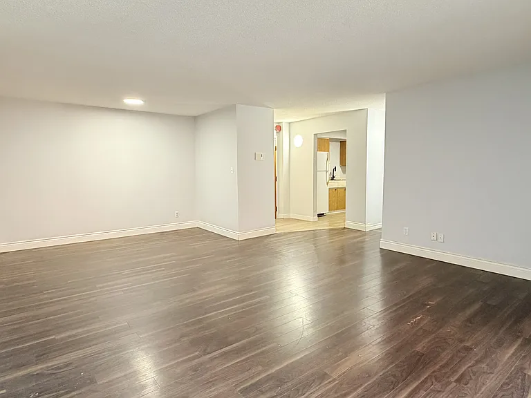 10 Pearl St W #106 — Photo 5