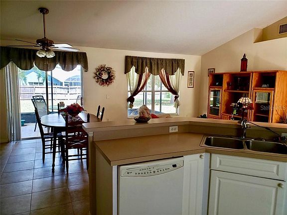 3rd image of 14309 Golden View Dr