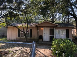 1096 S Wilson St, Crestview, FL 32536