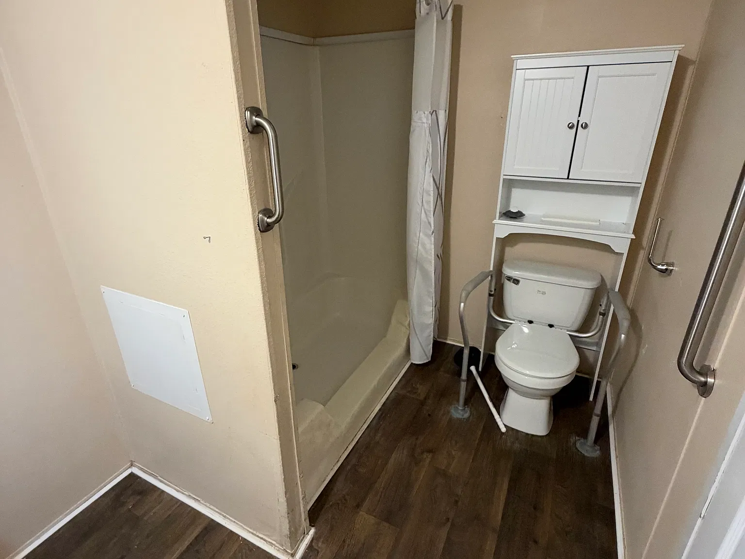 3 bed, 1072 sqft, $1,500 — Photo 4