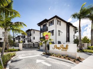7498 SW 100th St #8, Miami, FL 33156