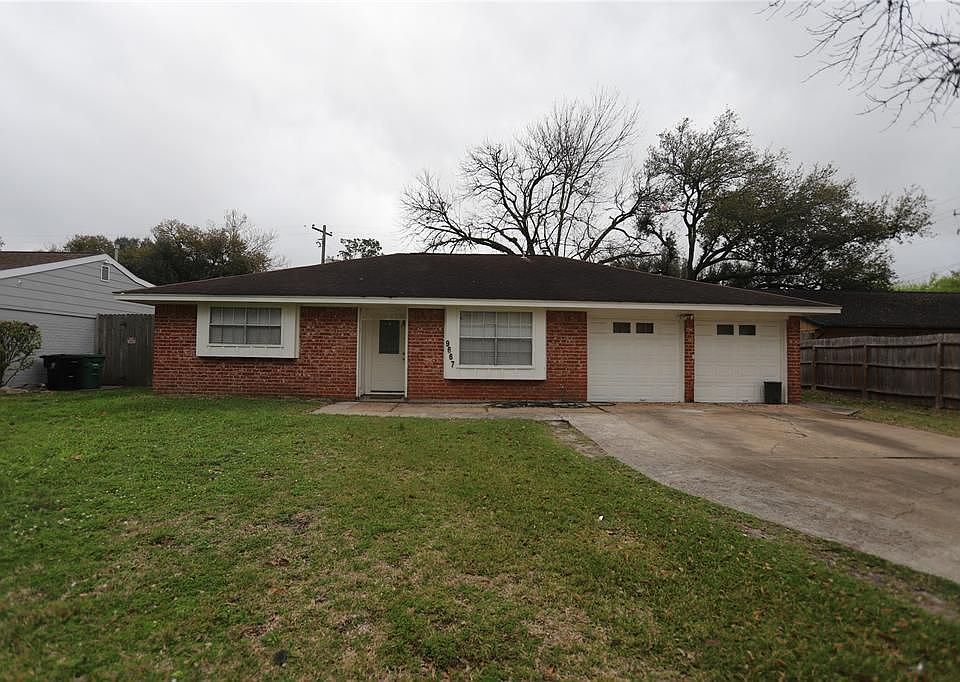 1st image of 9667 Meadowvale Dr