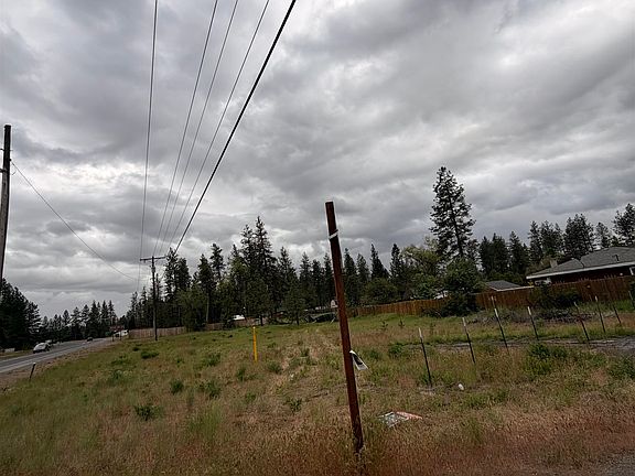 3rd image of W Seven Mile Rd