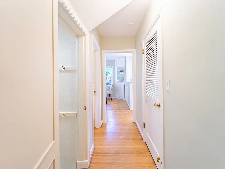 2840 SW Fern St — Photo 30