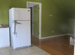 327 Fountain St APT 4, Fall River, MA 02721