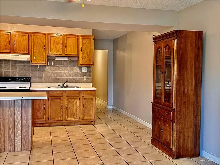 3415 N Kenyon Rd #3 — Photo 5