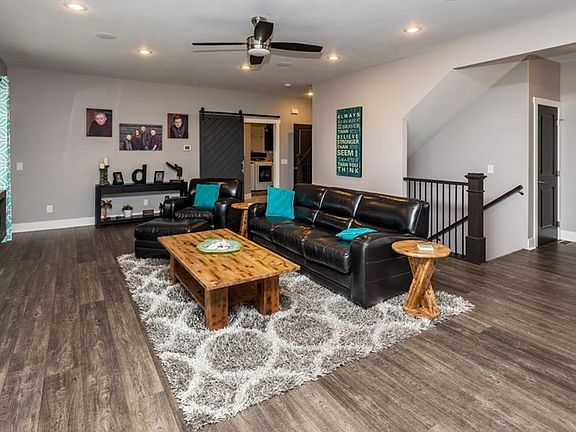 3rd image of 1715 SE Snowberry Cir