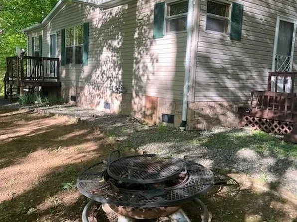 50 E Wabash Dr, Sylva, NC 28779