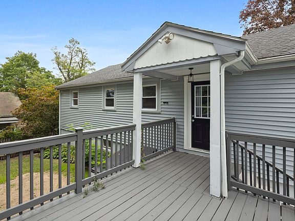 5th image of 7 Franklin St