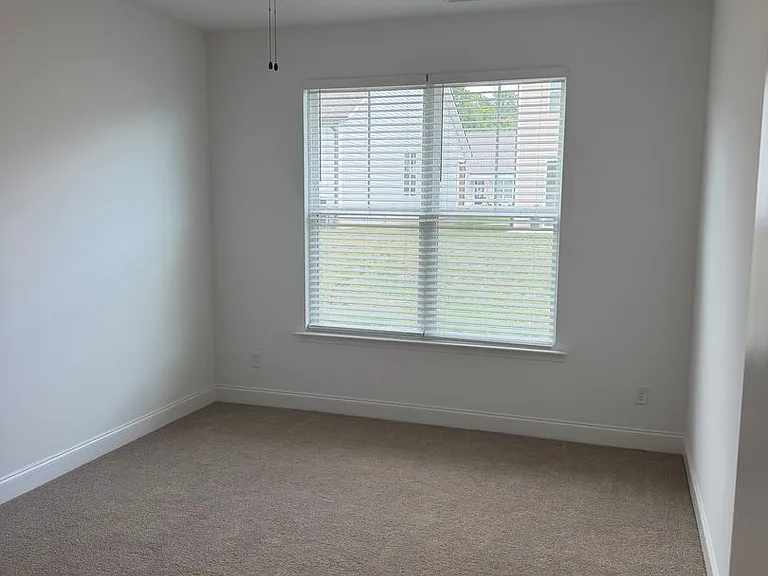 8760 James Creek Dr — Photo 16