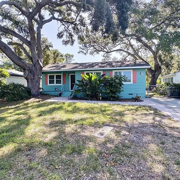1431 Paloma Ln — Photo 3