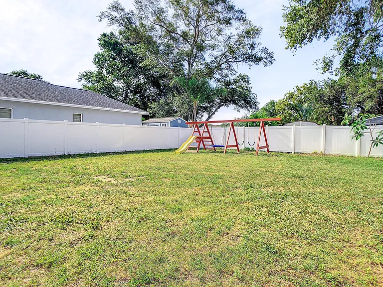 2811 Branch Creek Ave — Photo 35