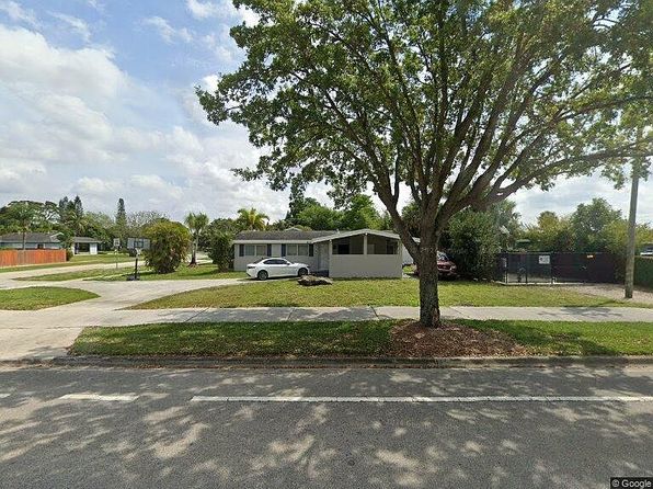 802 Royal Palm Beach Blvd