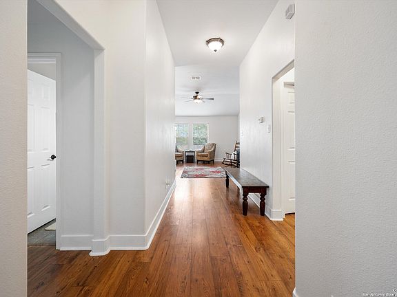 5th image of 237 TURNBERRY DR