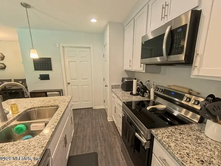 8352 Hewitt St — Photo 3