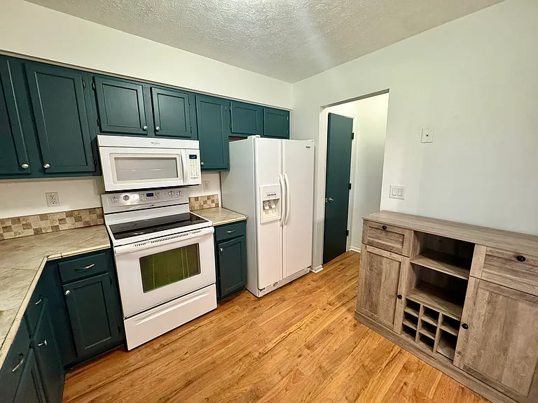 3003 Joann Ave — Photo 6