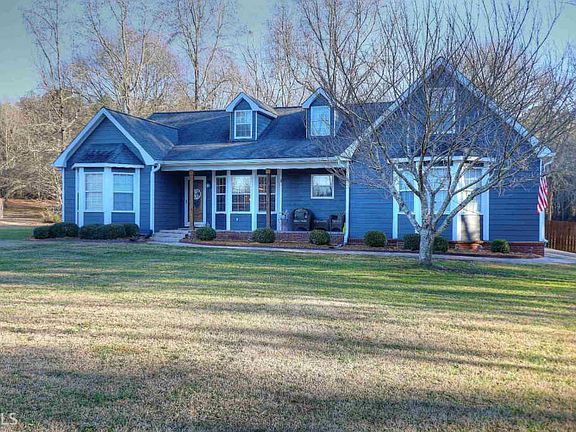 2nd image of 755 Alcova Dr