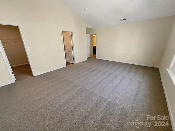 5th image of 155 Calderdale Ln