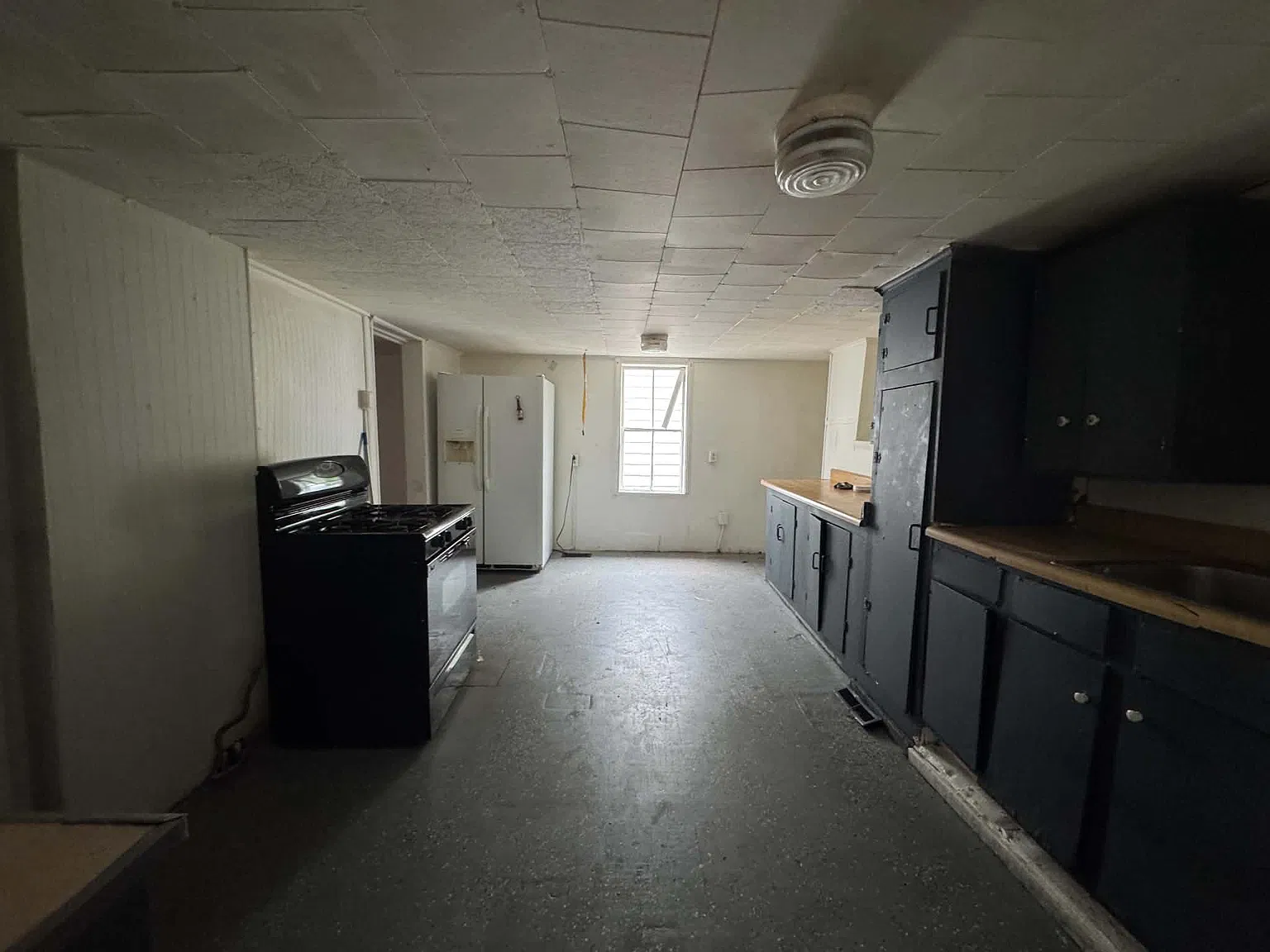 3 bed, 1000 sqft, $1,250 — Photo 3