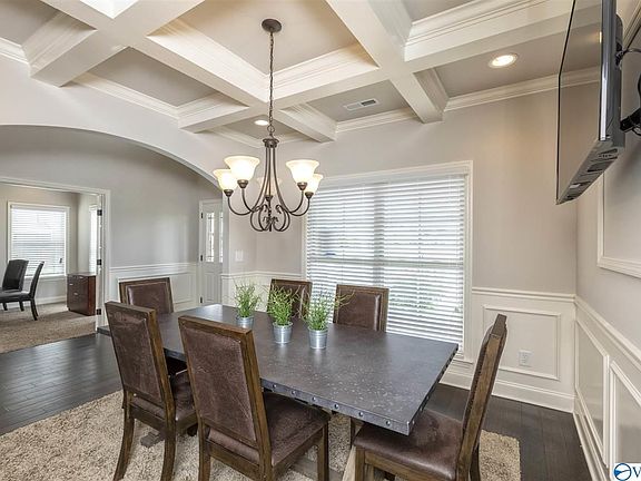 5th image of 811 Chesire Cove Ln