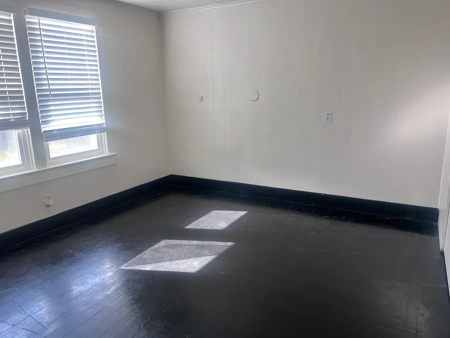 2 bed, $1,400 — Photo 3