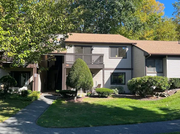 70 E Independence Ct, Yorktown Heights, NY 10598