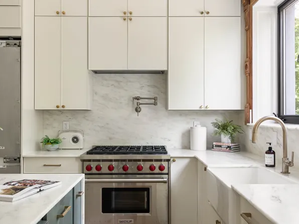 521 Monroe Street image 6 of 16