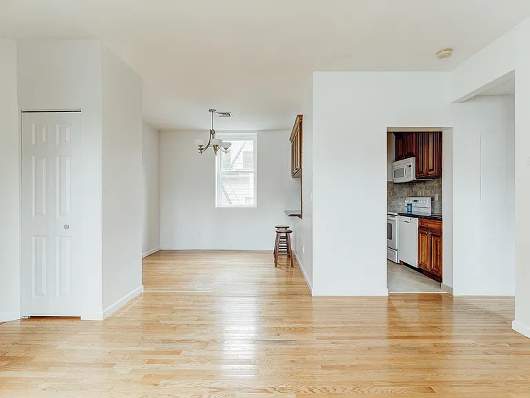 258 Barrow St #2A — Photo 2